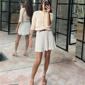 Pleated cream skirt